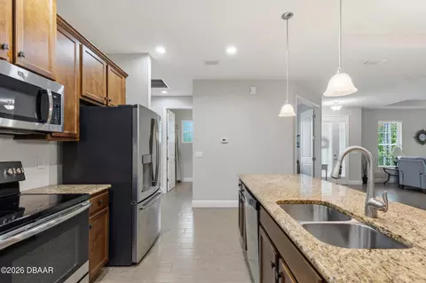 Kitchen - 46 Heron Wing Dr, Ormond Beach, FL 32174 photo 5 of 6