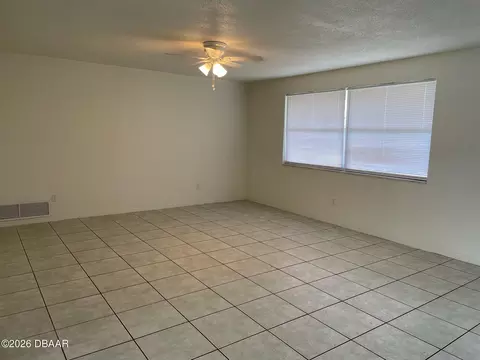 192 Ponce De Leon Dr, Ormond Beach, FL 32176 photo 4