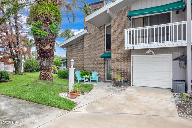 113 Lagoon Ct, New Smyrna Beach, FL 32169
