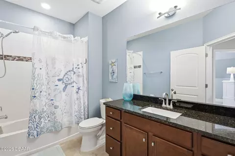 Bath - 5515 Estero Loop, Port Orange, FL 32128 photo 3 of 3