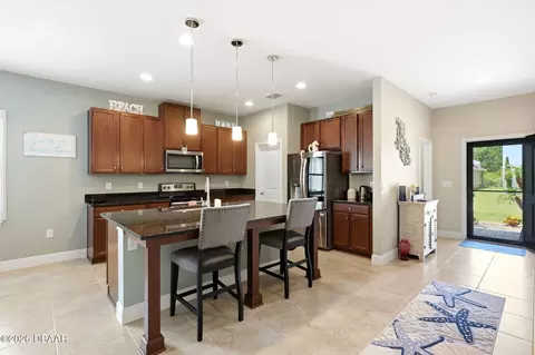 Kitchen - 5515 Estero Loop, Port Orange, FL 32128 photo 4 of 5