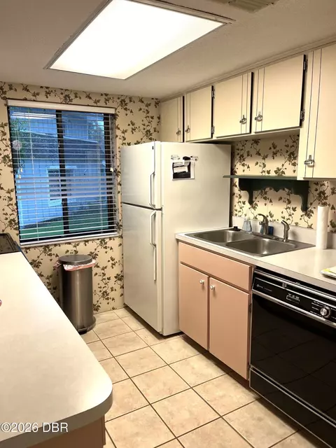 Kitchen - 218 Timberline Trl, Ormond Beach, FL 32174 photo 1 of 3