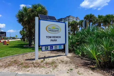 Exterior - 17 River Shore Dr, Ormond Beach, FL 32176 photo 7 of 11