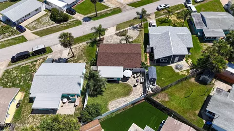 View/Area - 17 River Shore Dr, Ormond Beach, FL 32176 photo 3 of 11