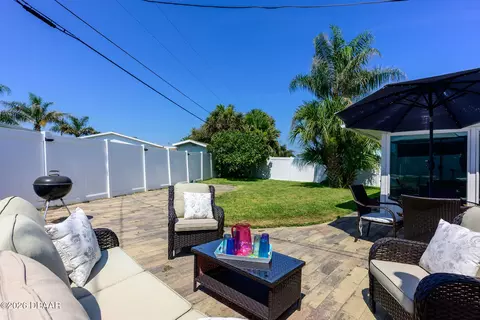 Exterior - 17 River Shore Dr, Ormond Beach, FL 32176 photo 5 of 11