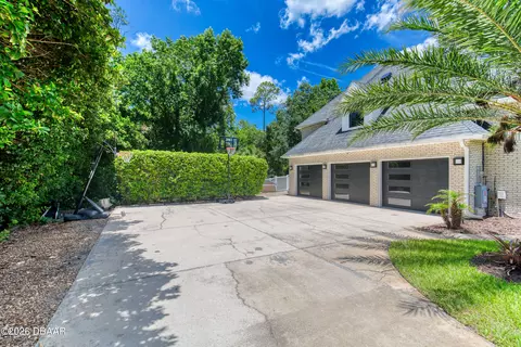 Exterior - 2 Broadwater Dr, Ormond Beach, FL 32174 photo 5 of 13
