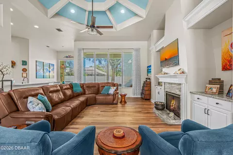 Living - 15 Deep Woods Way, Ormond Beach, FL 32174 photo 1 of 4