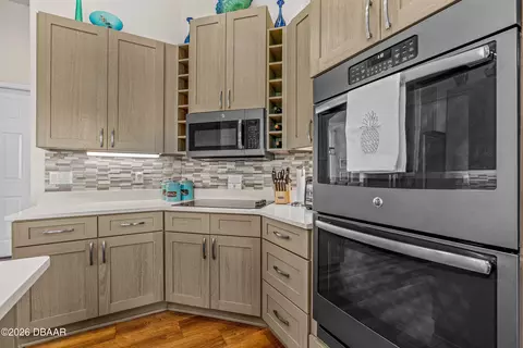 Kitchen - 15 Deep Woods Way, Ormond Beach, FL 32174 photo 3 of 4