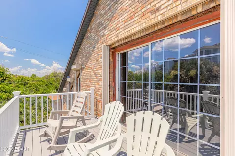 Exterior - 8 Capistrano Dr, Ormond Beach, FL 32176 photo 5 of 9