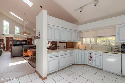 Kitchen - 8 Capistrano Dr, Ormond Beach, FL 32176 photo 2 of 4