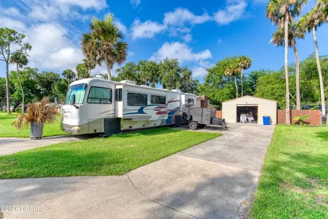 Exterior - 1812 Mango Tree Dr, Edgewater, FL 32132 photo 14 of 14