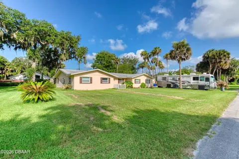 Exterior - 1812 Mango Tree Dr, Edgewater, FL 32132 photo 4 of 14