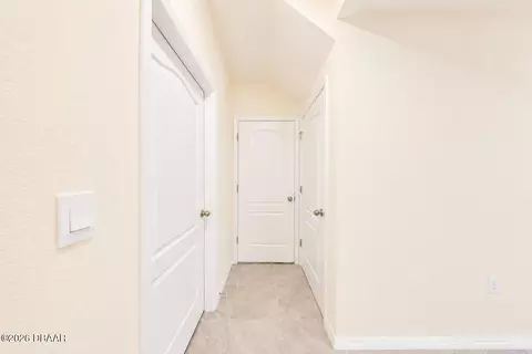 Entry Way - 21 Melogold Dr, Ormond Beach, FL 32174 photo 2 of 7