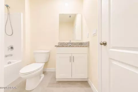 Bath - 21 Melogold Dr, Ormond Beach, FL 32174 photo 2 of 8