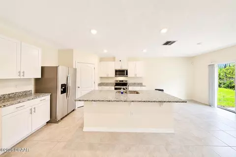 Kitchen - 21 Melogold Dr, Ormond Beach, FL 32174 photo 2 of 2