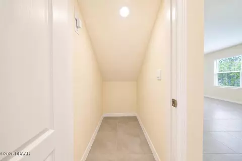 Entry Way - 21 Melogold Dr, Ormond Beach, FL 32174 photo 3 of 7