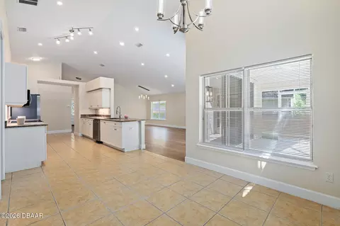 Dining - 684 Aldenham Ln, Ormond Beach, FL 32174 photo 1 of 2