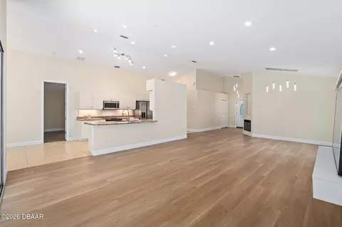 Living - 684 Aldenham Ln, Ormond Beach, FL 32174 photo 6 of 8