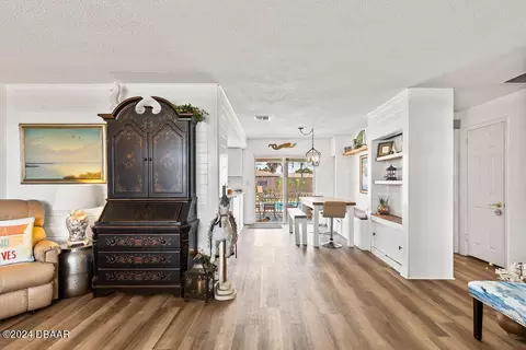 8 Ocean Crest Dr, Ormond Beach, FL 32176 photo 5