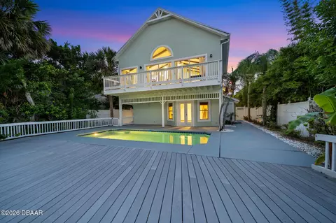Exterior - 3110 John Anderson Dr, Ormond Beach, FL 32176 photo 7 of 11