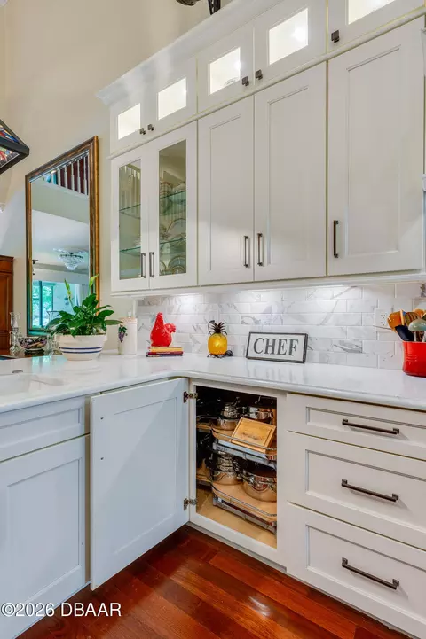 Kitchen - 735 Cobblestone Dr, Ormond Beach, FL 32174 photo 10 of 12