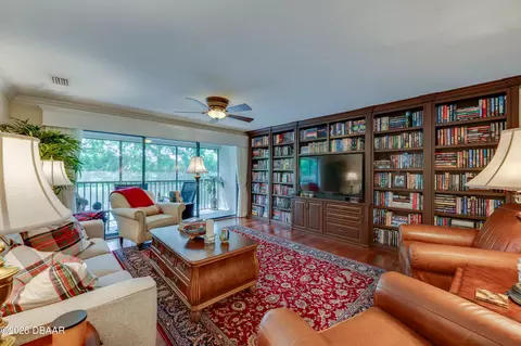 Living - 735 Cobblestone Dr, Ormond Beach, FL 32174 photo 6 of 7