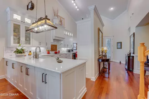 Kitchen - 735 Cobblestone Dr, Ormond Beach, FL 32174 photo 6 of 12