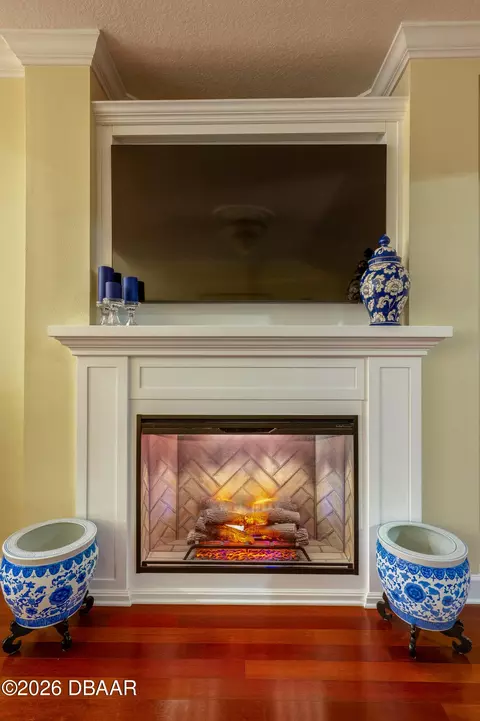 Living - 735 Cobblestone Dr, Ormond Beach, FL 32174 photo 2 of 7