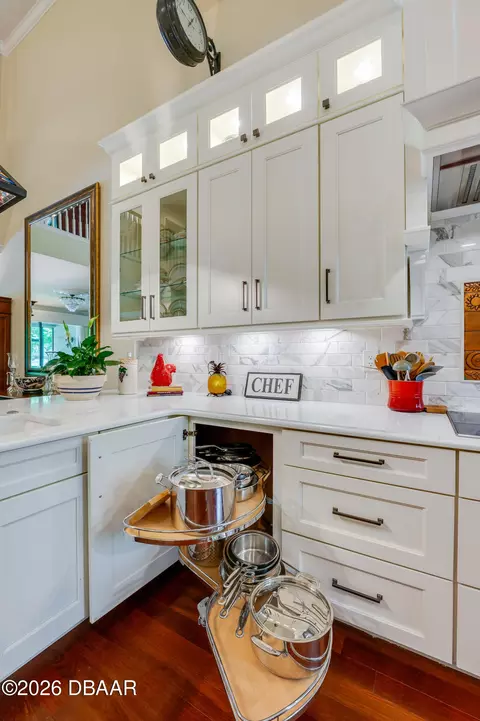 Kitchen - 735 Cobblestone Dr, Ormond Beach, FL 32174 photo 11 of 12