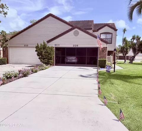228 Palm Sparrow Ct, Daytona Beach, FL 32119