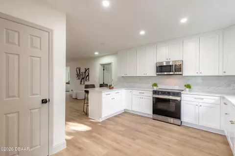 82 Ray Mar Dr, Ormond Beach, FL 32176 photo 8