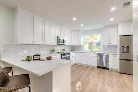 82 Ray Mar Dr, Ormond Beach, FL 32176 photo 9