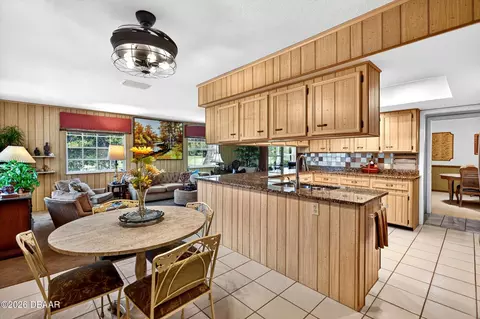 Kitchen - 15 Oakmont Cir, Ormond Beach, FL 32174 photo 7 of 8