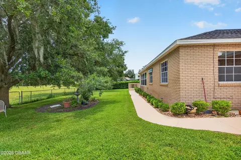 Exterior - 15 Oakmont Cir, Ormond Beach, FL 32174 photo 4 of 11