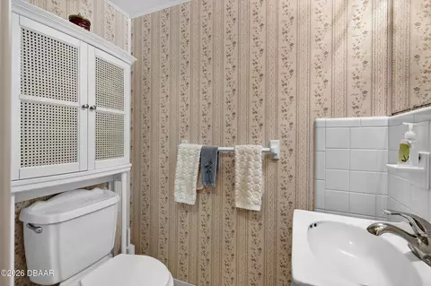 Bath - 15 Oakmont Cir, Ormond Beach, FL 32174 photo 1 of 7