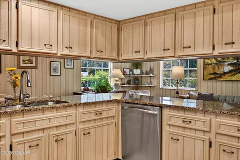 Kitchen - 15 Oakmont Cir, Ormond Beach, FL 32174 photo 2 of 8