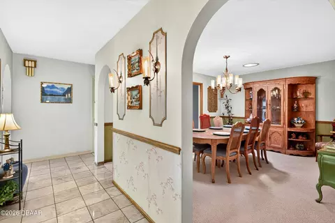 Entry Way - 15 Oakmont Cir, Ormond Beach, FL 32174 photo 2 of 5