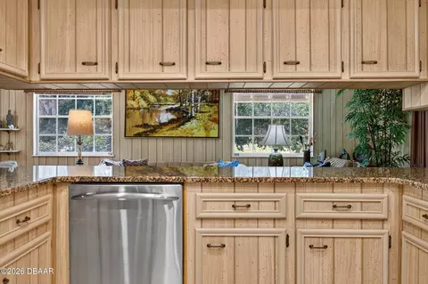 Kitchen - 15 Oakmont Cir, Ormond Beach, FL 32174 photo 3 of 8