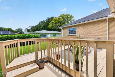 Exterior - 15 Oakmont Cir, Ormond Beach, FL 32174 photo 6 of 11