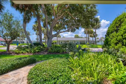 Exterior - 17 Seafarers Dr, Ormond Beach, FL 32176 photo 6 of 17