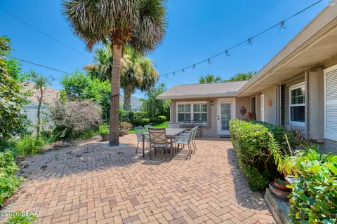 Exterior - 17 Seafarers Dr, Ormond Beach, FL 32176 photo 12 of 17