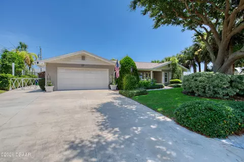 Exterior - 17 Seafarers Dr, Ormond Beach, FL 32176 photo 5 of 17