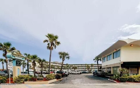 219 S Atlantic Ave, Daytona Beach, FL 32118