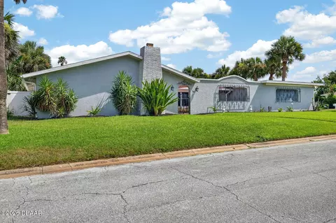 39 Surfside Dr, Ormond Beach, FL 32176 photo 4