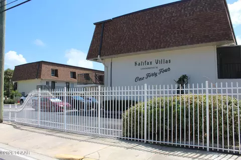 144 S Halifax Ave, Daytona Beach, FL 32118