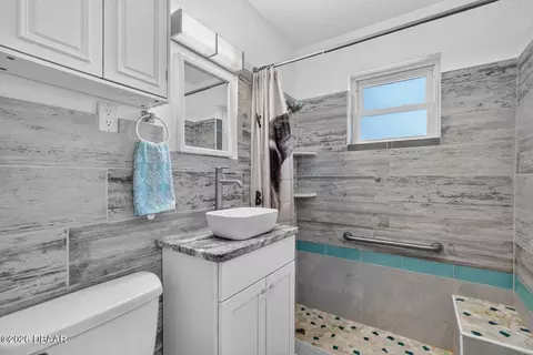 Bath - 6 Tropical Dr, Ormond Beach, FL 32176 photo 1 of 2