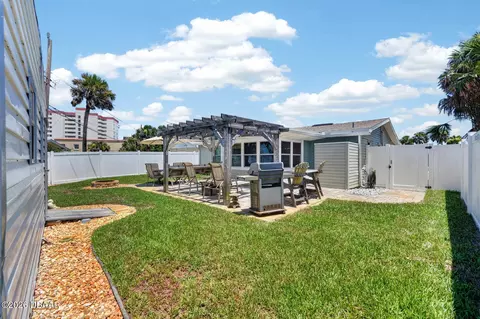 Exterior - 6 Tropical Dr, Ormond Beach, FL 32176 photo 7 of 8