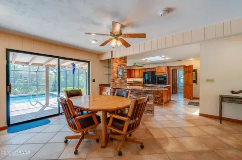 Dining - 697 John Anderson Dr, Daytona Beach, FL 32124 photo 3 of 4