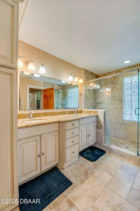 Bath - 697 John Anderson Dr, Daytona Beach, FL 32124 photo 3 of 6