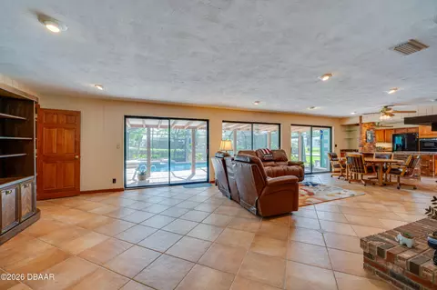 Living - 697 John Anderson Dr, Daytona Beach, FL 32124 photo 6 of 7